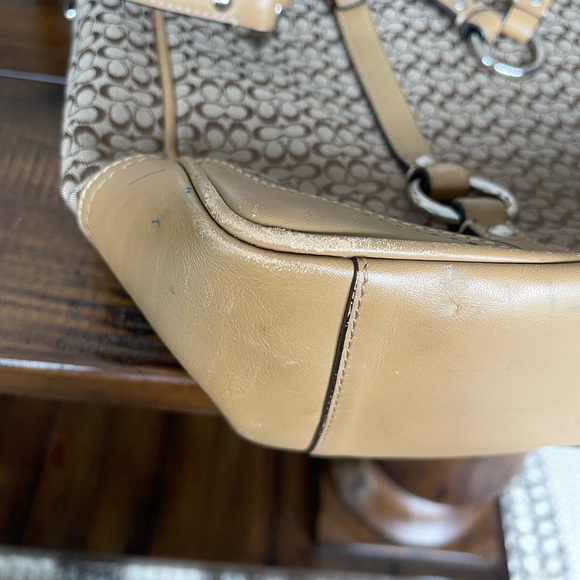 Authentic Coach Purse - Picture 8 of 9